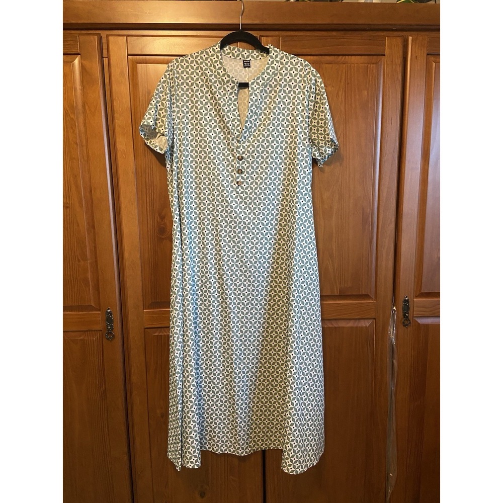 Green/White Dress